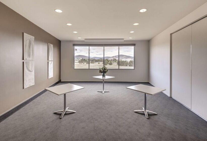 Travelodge Hotel Hobart Airport