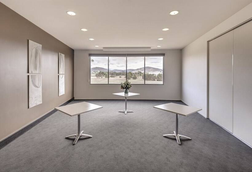 Travelodge Hotel Hobart Airport