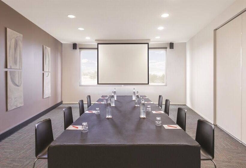 Travelodge Hotel Hobart Airport