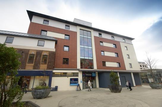 Отель Travelodge Horsham Central