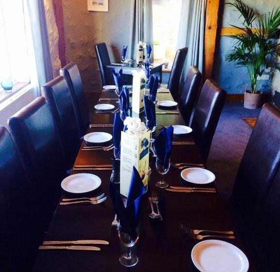 فندق Ty Dderw Country Inn