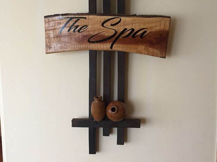 فندق Vivanta Vadodara