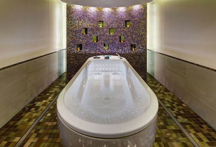 هتل Waldorf Astoria Berlin