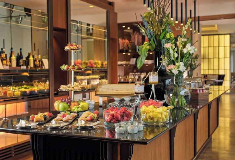 هتل Waldorf Astoria Berlin