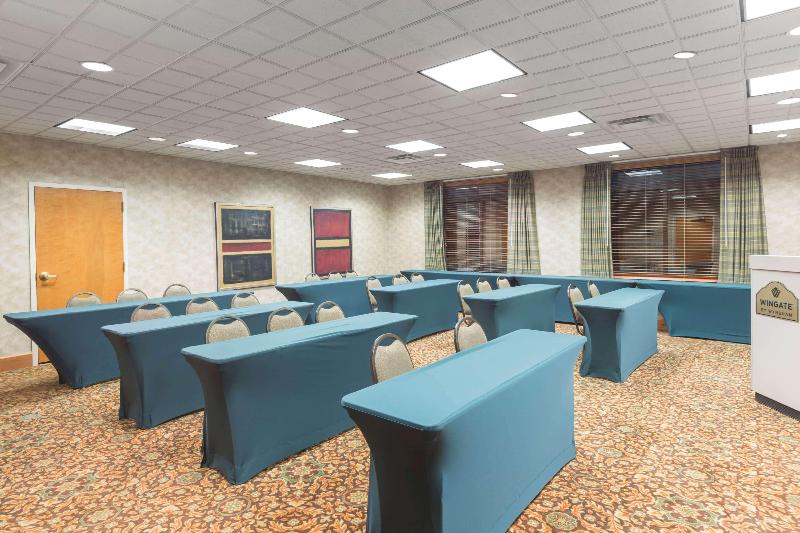 فندق Spark By Hilton Tupelo