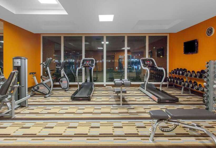 Отель Wyndham Nordelta Tigre  Buenos Aires