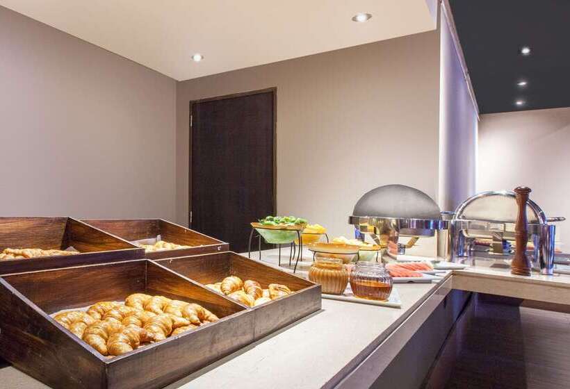 Отель Wyndham Nordelta Tigre  Buenos Aires