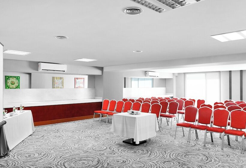 Отель Wyndham Nordelta Tigre  Buenos Aires