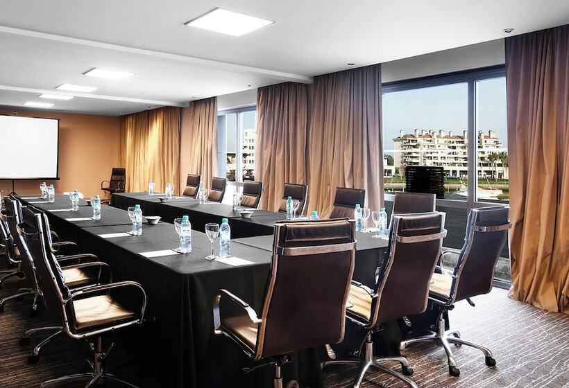 Отель Wyndham Nordelta Tigre  Buenos Aires