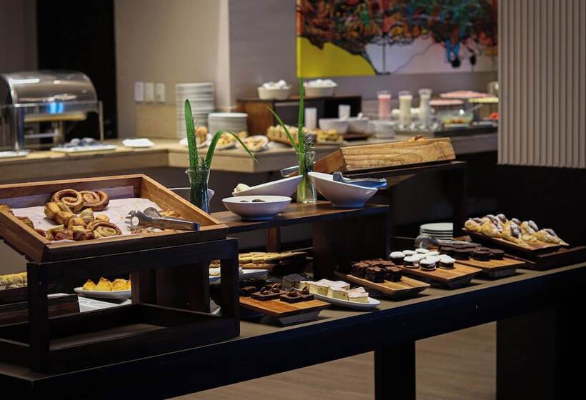 Отель Wyndham Nordelta Tigre  Buenos Aires