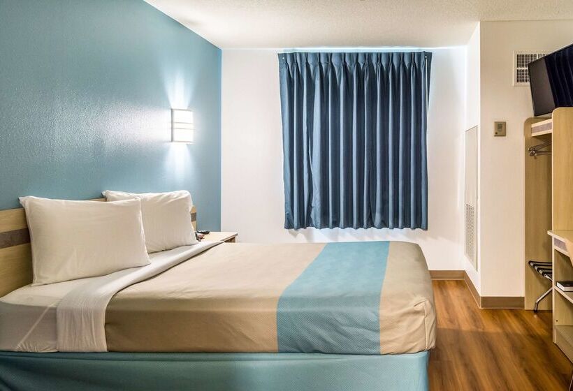 Motel 6 Lincoln City, Or