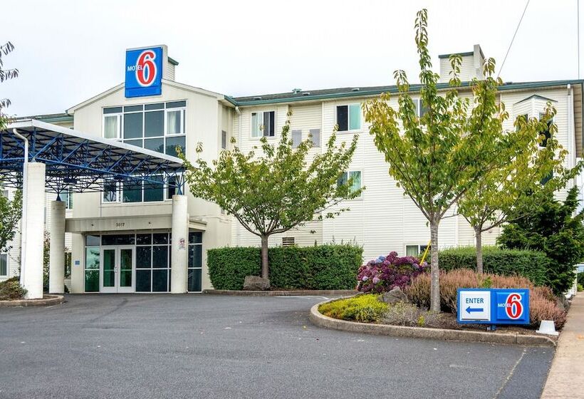 Motel 6 Lincoln City, Or