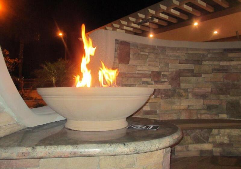 فندق على الطريق Best Western Plus Oceanside Palms