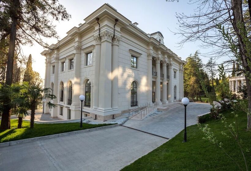 Rodina Grand Hotel And Spa