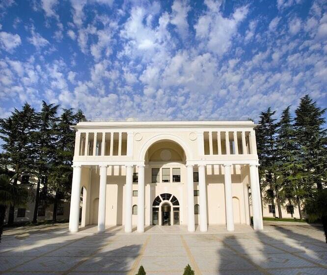 Rodina Grand Hotel And Spa