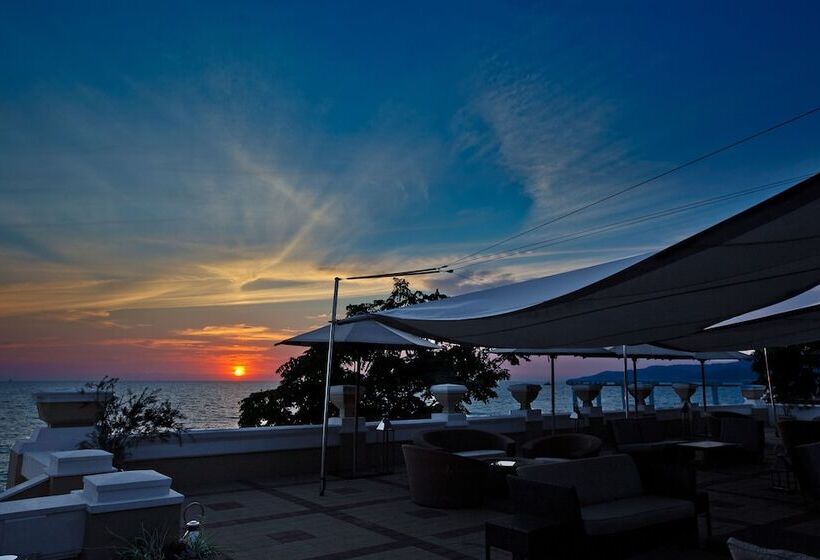 Rodina Grand Hotel And Spa