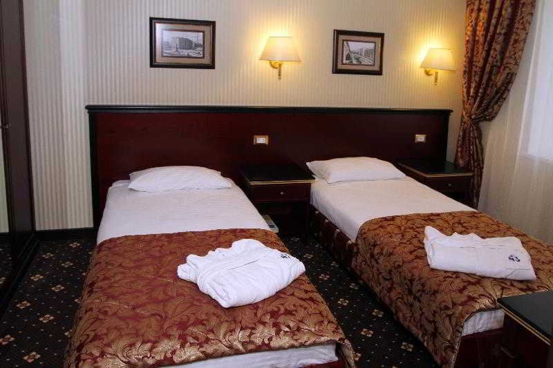 Shakhtar Plaza Hotel