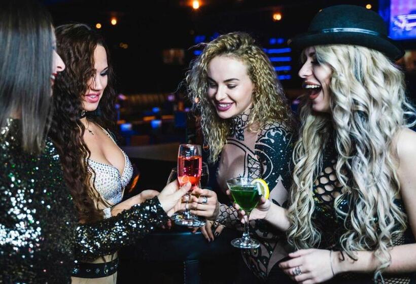 The Canvas Dubai, Mgallery Hotel Collection