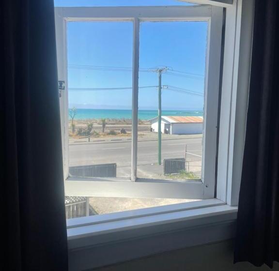 הוסטל Coastal Accommodation