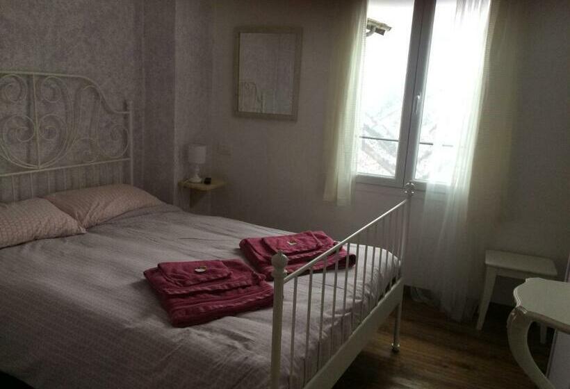 مبيت وإفطار La Stregatta