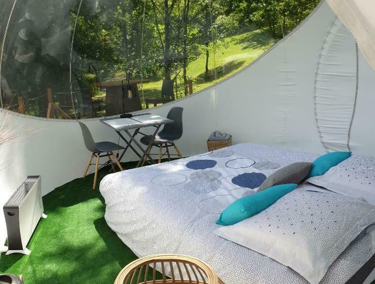 ベッドアンドブレックファースト Les Pins Perdus