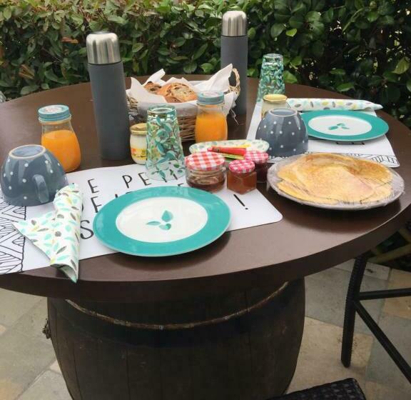 ベッドアンドブレックファースト Les Pins Perdus