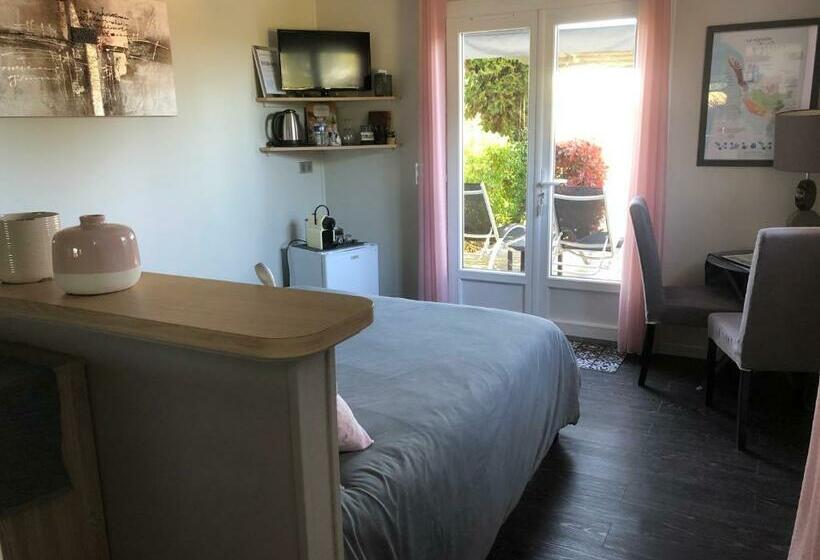 ベッドアンドブレックファースト Les Pins Perdus