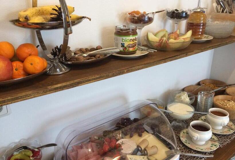 민박 Pension Marillenhof