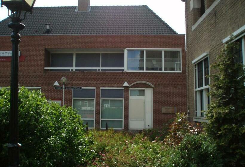 Bed and Breakfast Suite 16