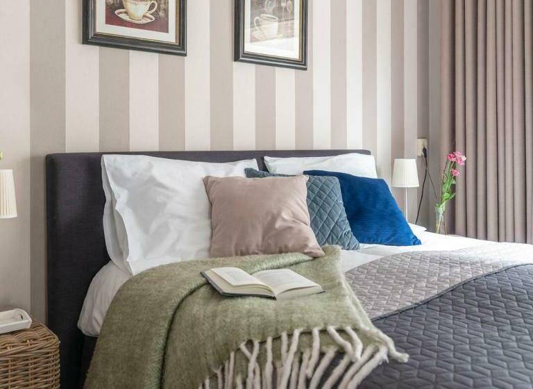 Bed and Breakfast Suite 16