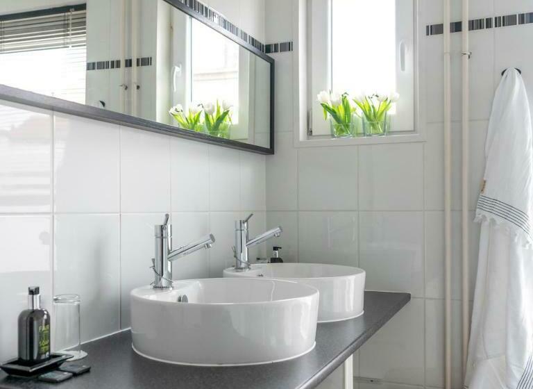 Bed and Breakfast Suite 16