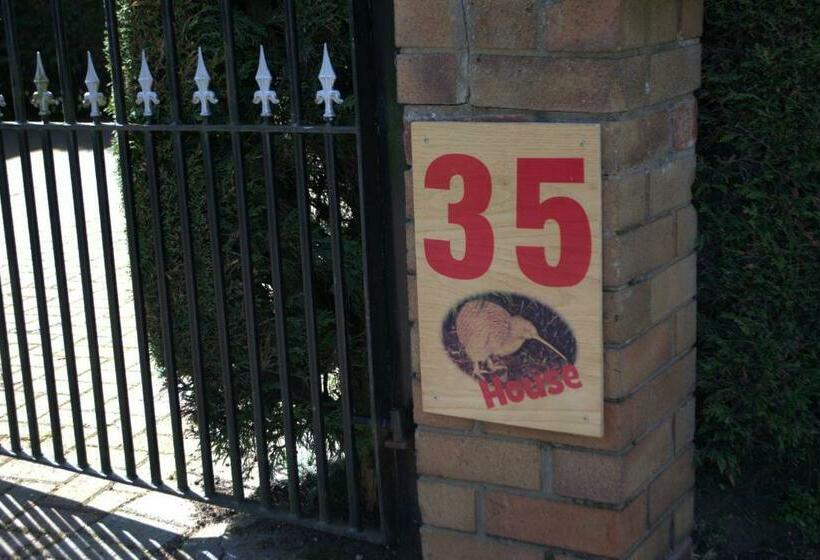 مبيت وإفطار The Kiwi House