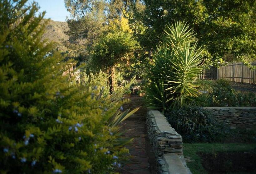 민박 The Whitehouse