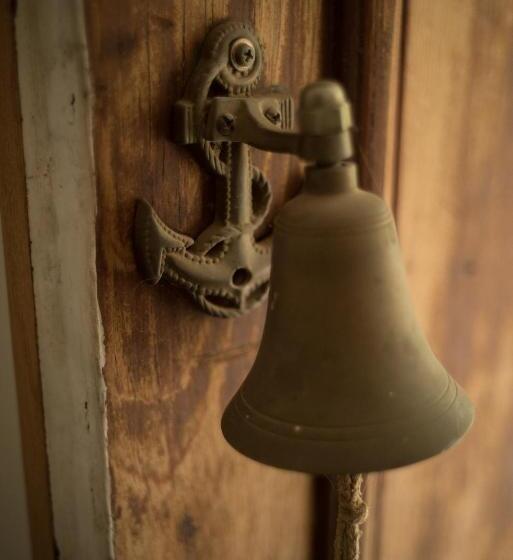 민박 The Whitehouse