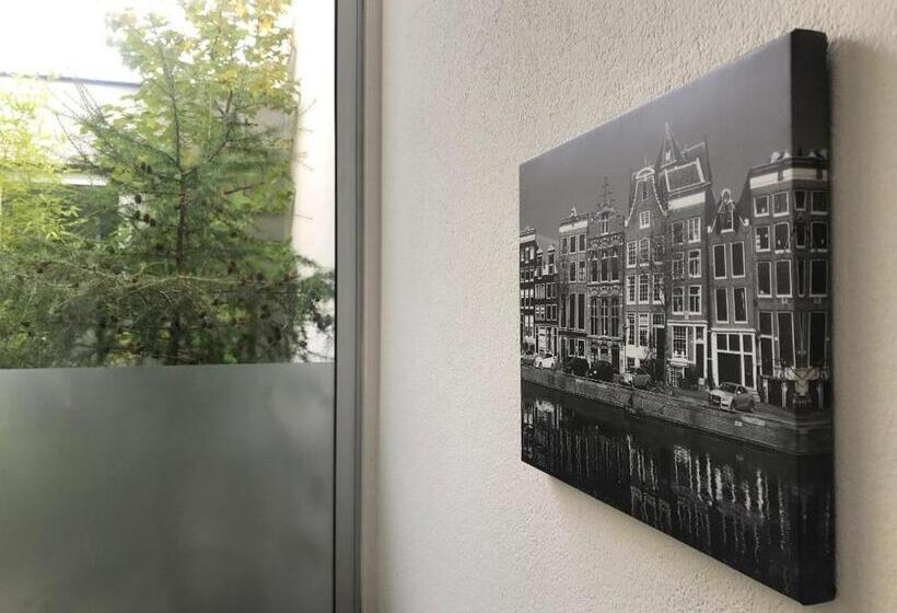 تختخواب و صبحانه Villa Yburg