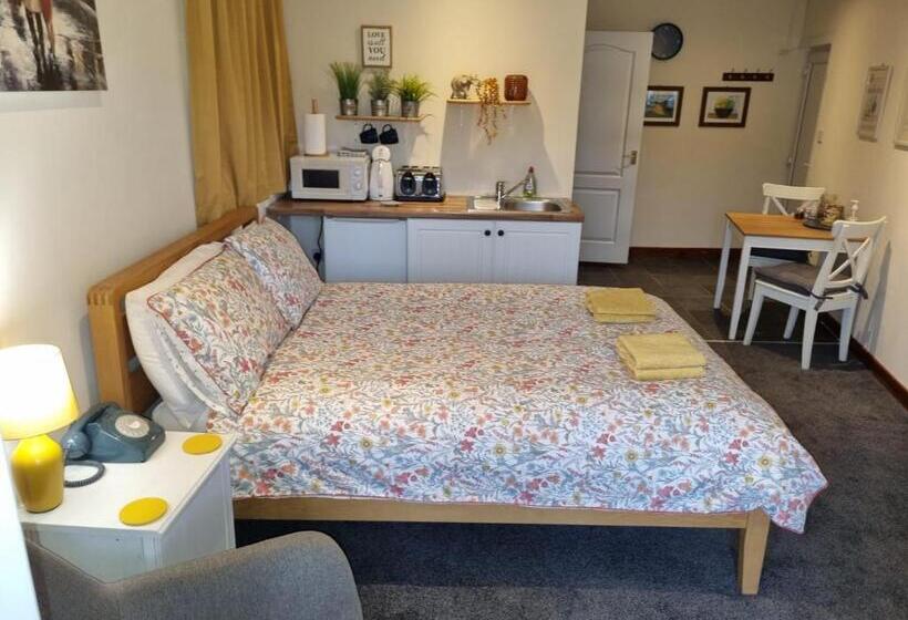 ホテル Caulfields