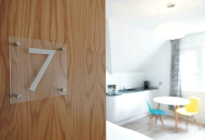 One Helena Road Serviced Apartments