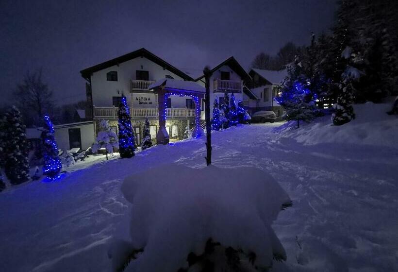 פנסיון Alpina Panoramic