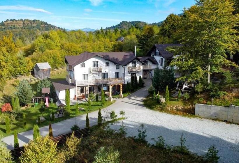 פנסיון Alpina Panoramic