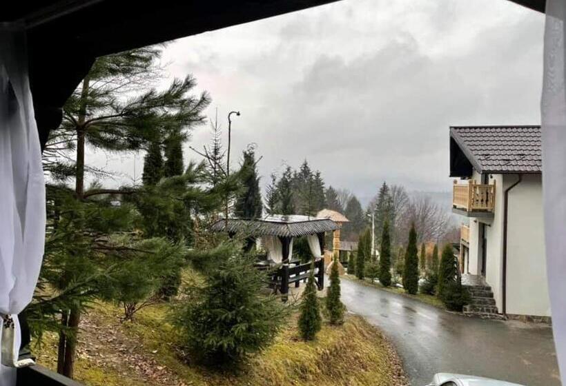 פנסיון Alpina Panoramic