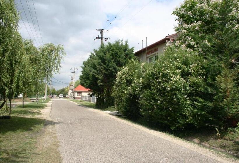 بنسيون Fontana Vendégház