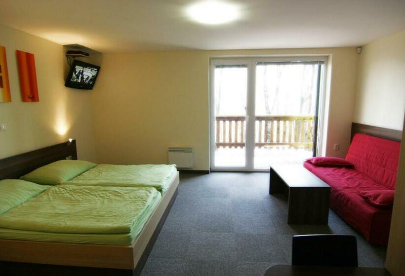 膳宿费 Penzión Nadka