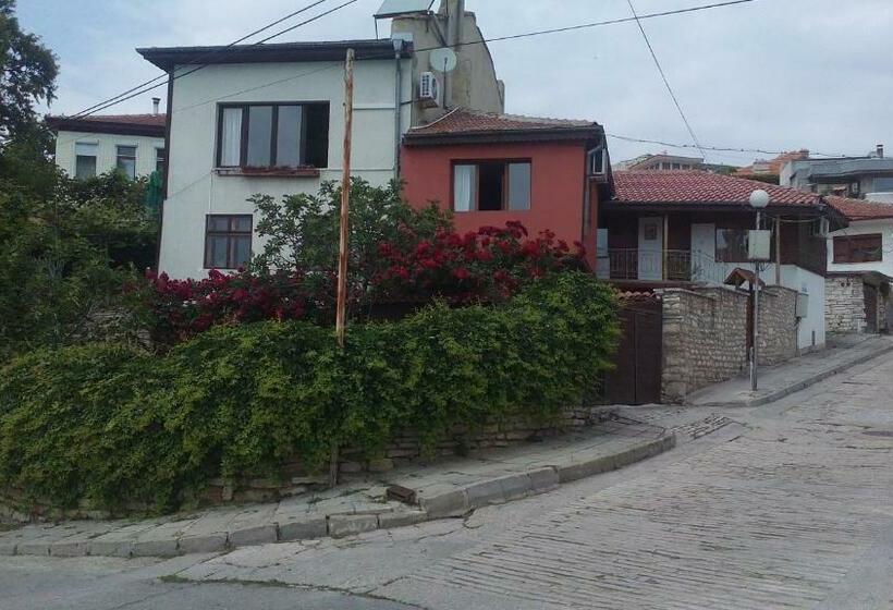 פנסיון Regina S Guesthouse