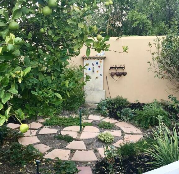 بنسيون Shades Of Provence