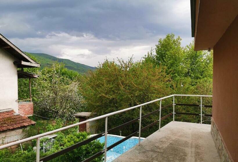 Пансион Villa Aqua