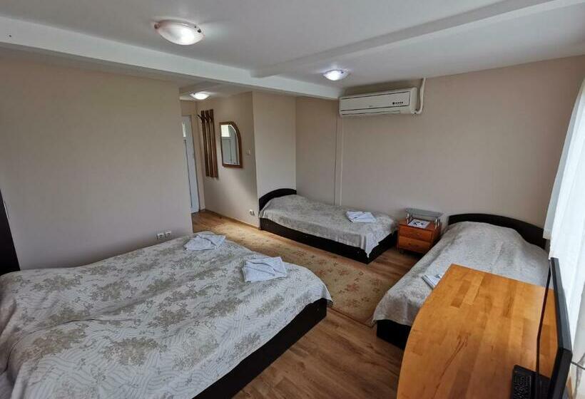 Пансион Villa Aqua