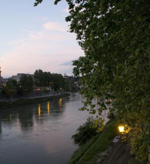 민박 Bb Smallville