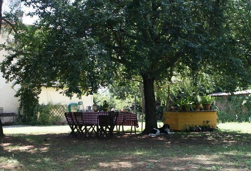 تختخواب و صبحانه Campo Alle Monache