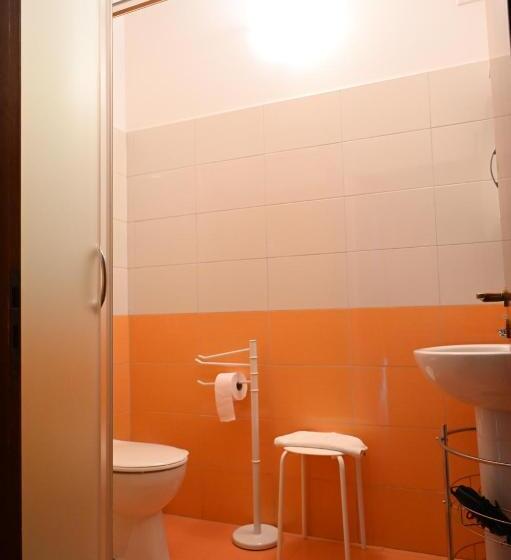 민박 Castello Di Sotto