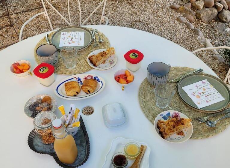 ベッドアンドブレックファースト Chambres D Hôtes L Oréliane En Provence Spa Bien être